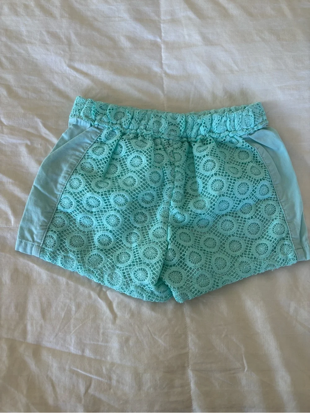 Genuine Kids OshKosh Girls 4T Blue Lace Pull-On Shorts Elastic waist worn once